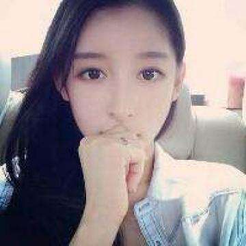 照顾可爱小猫咪